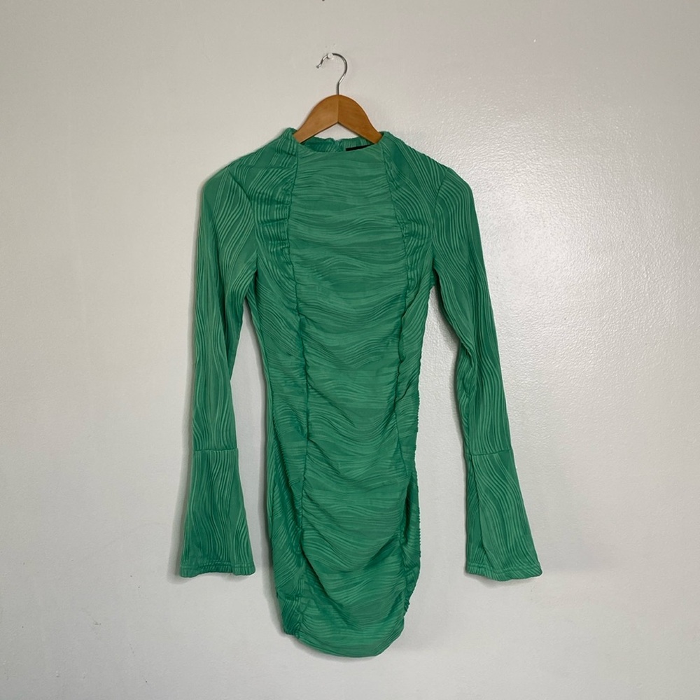 PrettyLittleThing Green Long Sleeve Dress